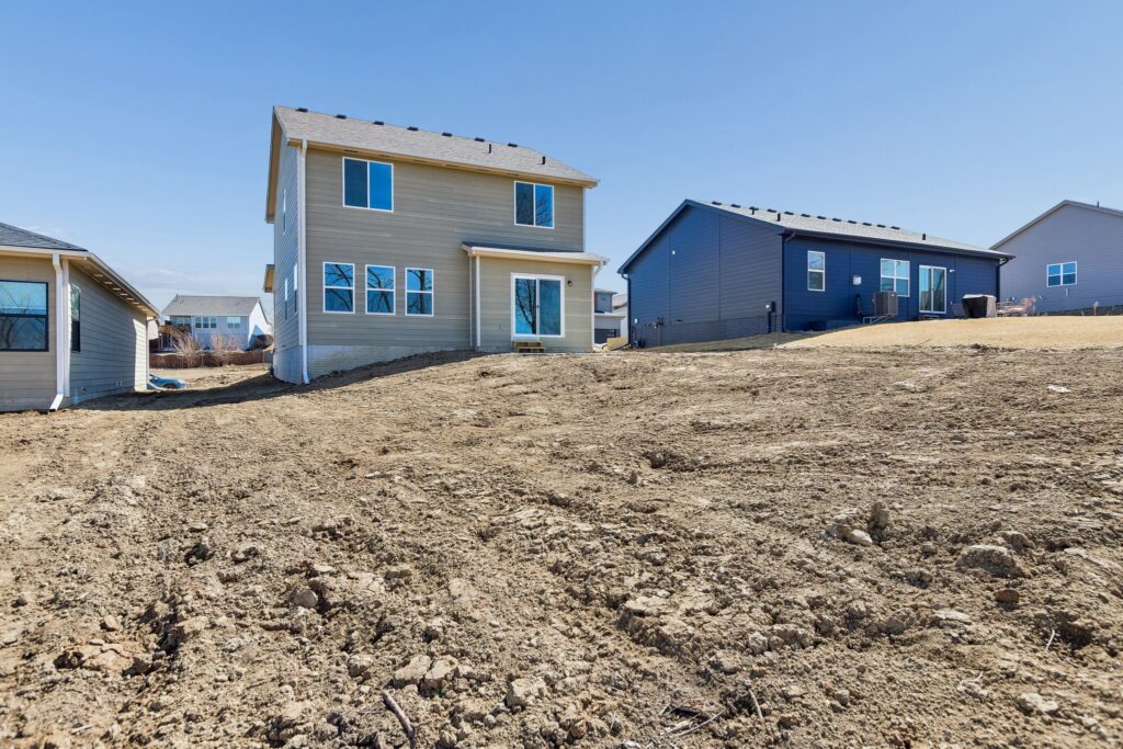 39-web-or-mls-8320 - 7716 N 116th Ave - 032