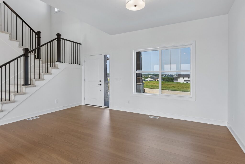 4-web-or-mls-9659 - 11103 N 161st Ave_004