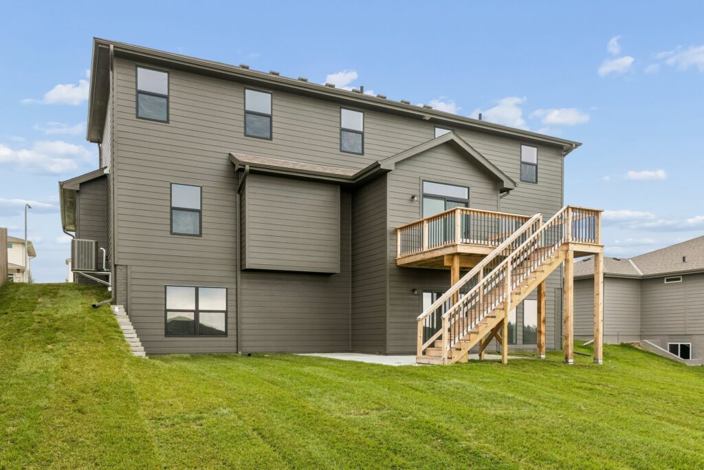 4-web-or-mls-9709 - 11101 N 161st St_004