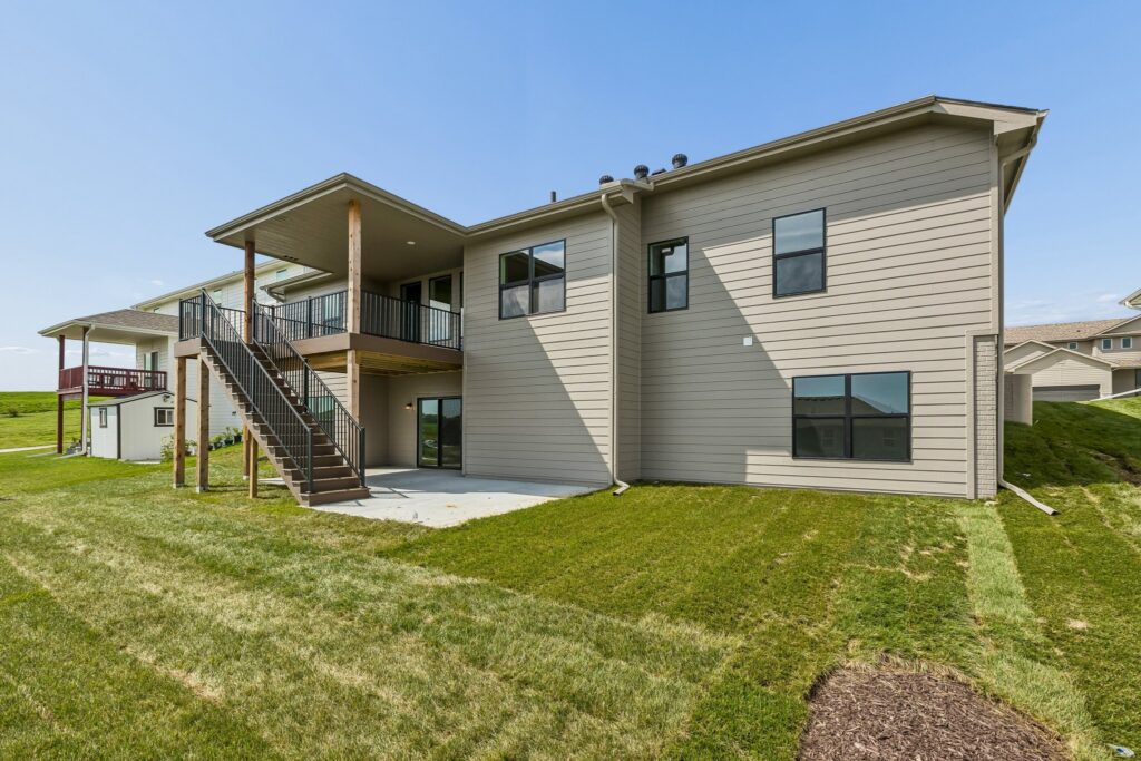 4-web-or-mls-9883 - 10905 N 160th St_004