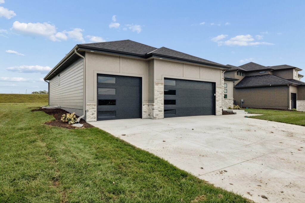 43-web-or-mls-9801 - 3812 Prairie Breeze Rd_003 (2)