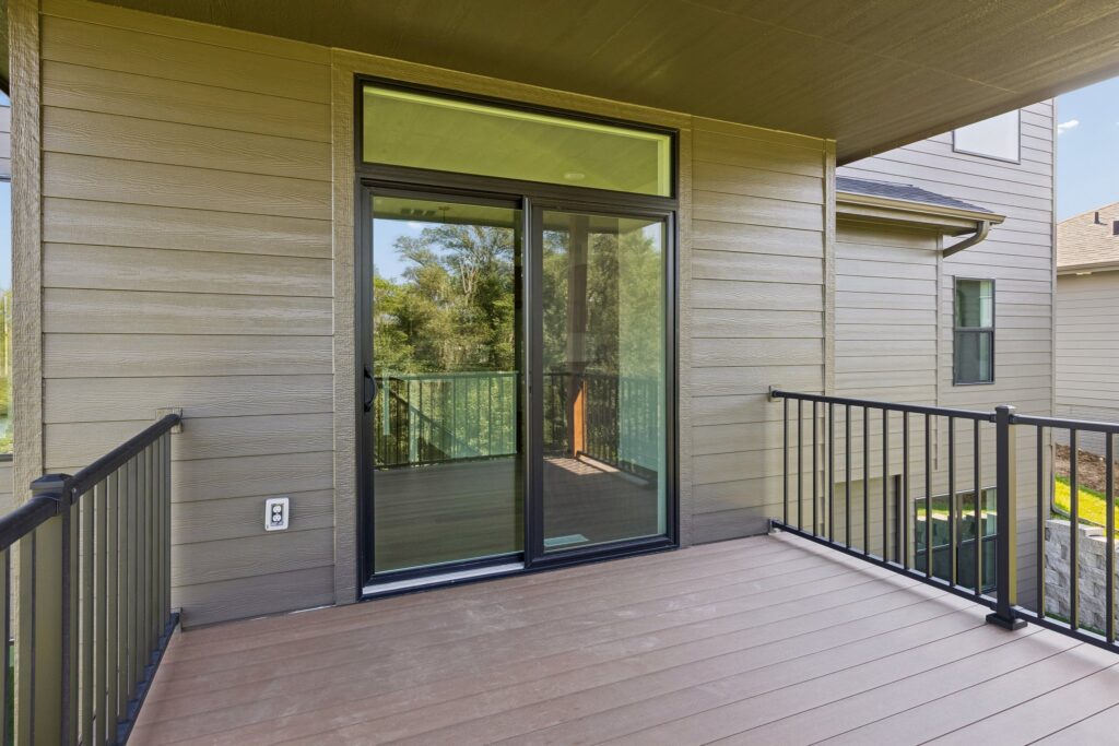 5-web-or-mls-11008 N 172nd St_005