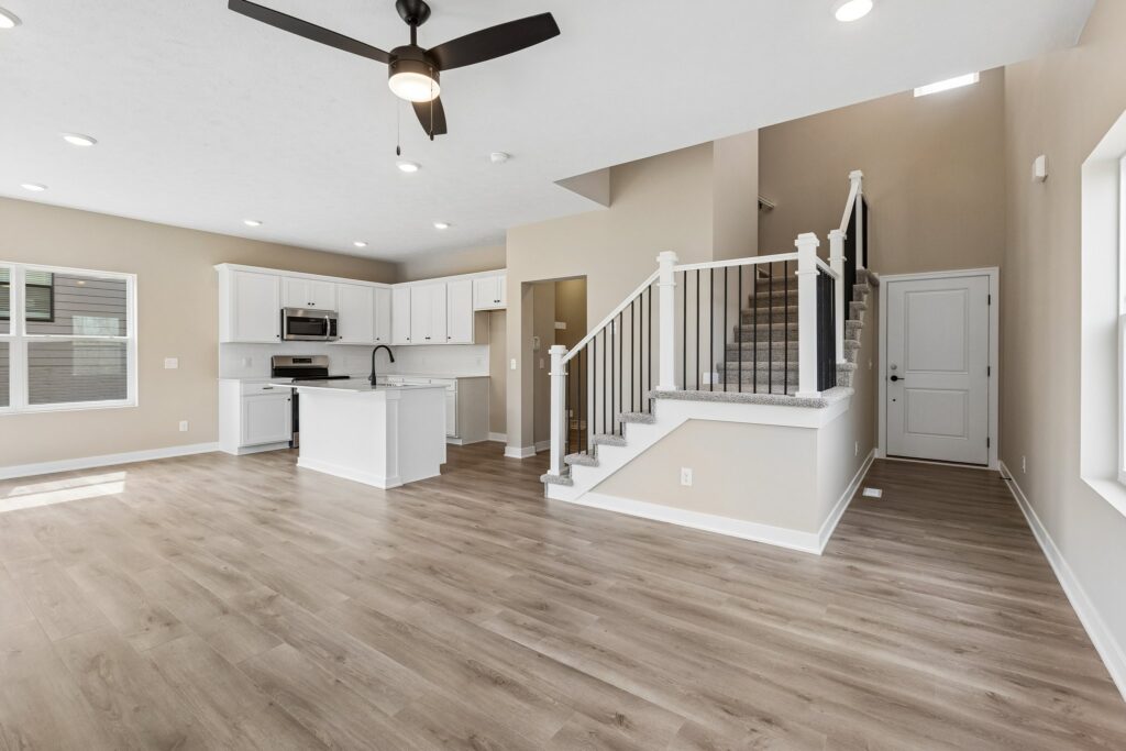 5-web-or-mls-8363 - 7713 N 116th Ave - 005