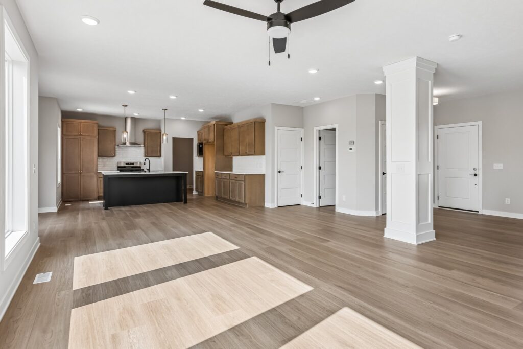 5-web-or-mls-9657 - 11209 N 173rd St_005