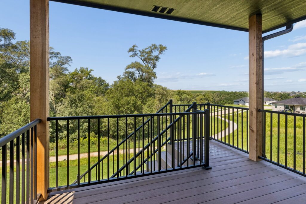 6-web-or-mls-11008 N 172nd St_006