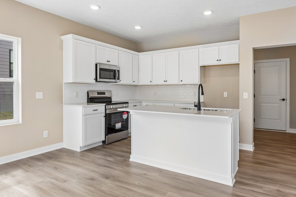 6-web-or-mls-8363 - 7713 N 116th Ave - 006