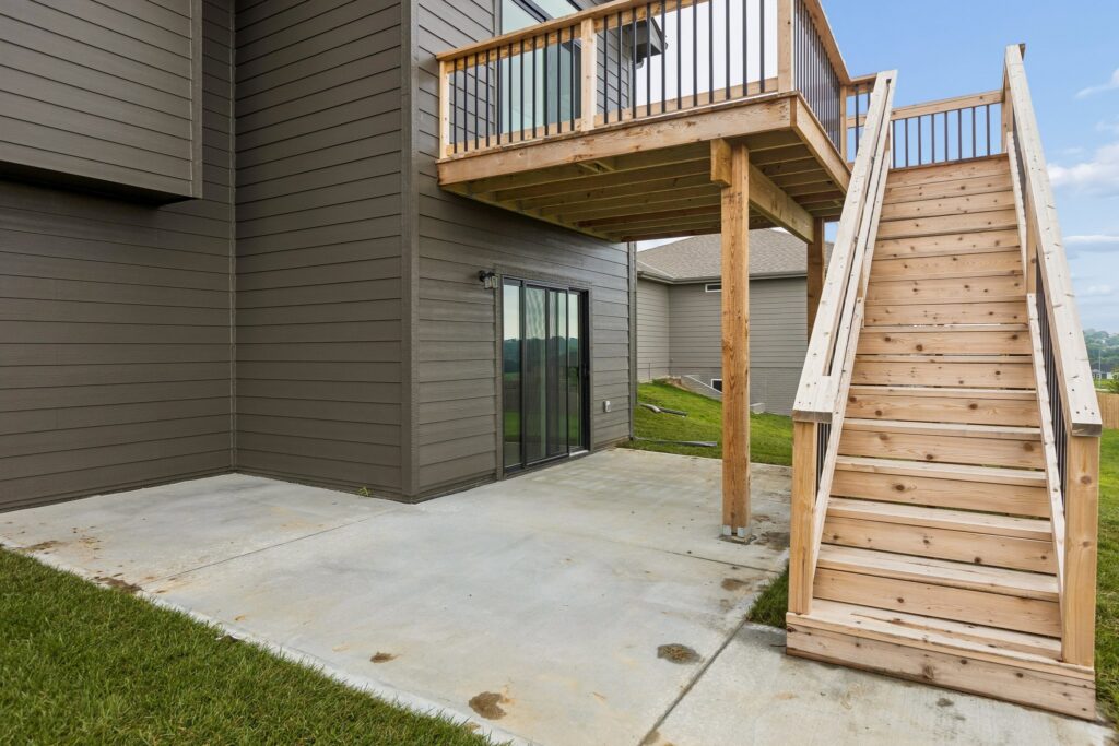 6-web-or-mls-9709 - 11101 N 161st St_006