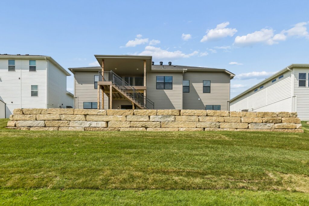 6-web-or-mls-9883 - 10905 N 160th St_006