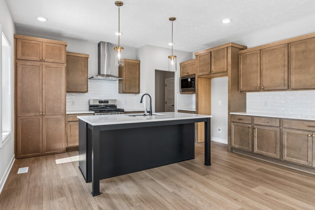 8-web-or-mls-9657 - 11209 N 173rd St_008