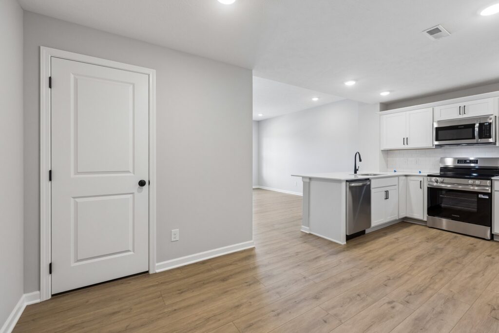 12-web-or-mls-4759 E 21st St_12