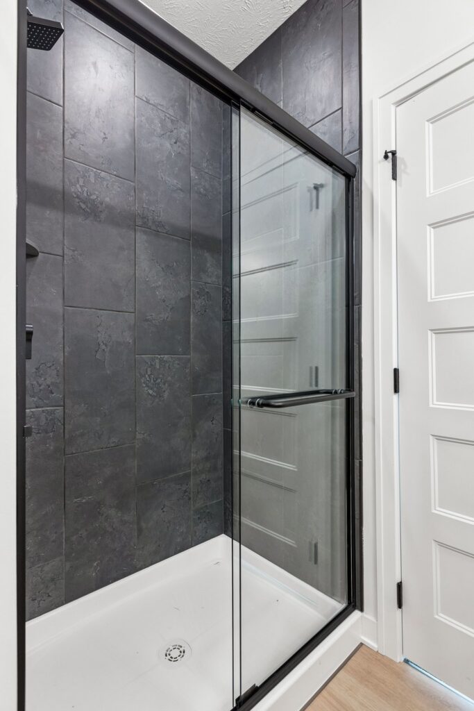 12-web-or-mls-8706 Reed St_012