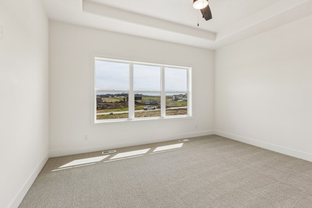 13-web-or-mls-8569 - 8815 Legacy St_013