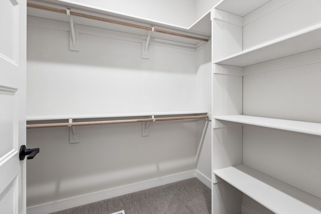 13-web-or-mls-8706 Reed St_013