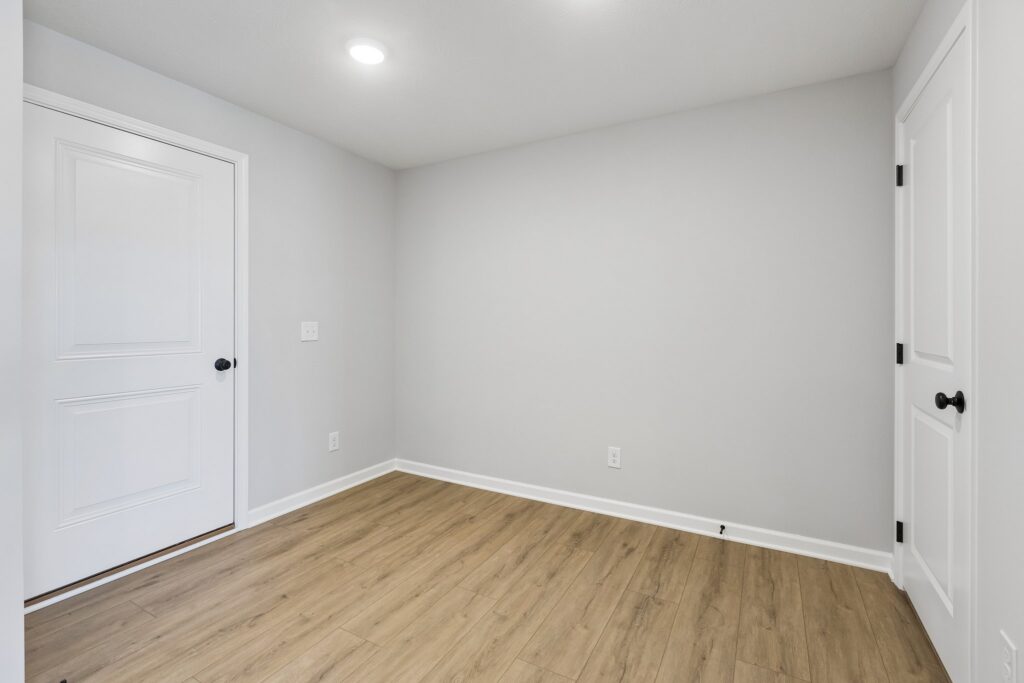 14-web-or-mls-4759 E 21st St_14