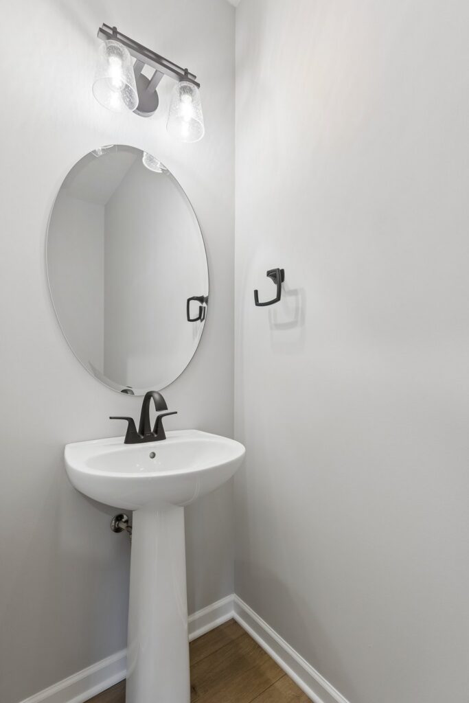 16-web-or-mls-4759 E 21st St_16