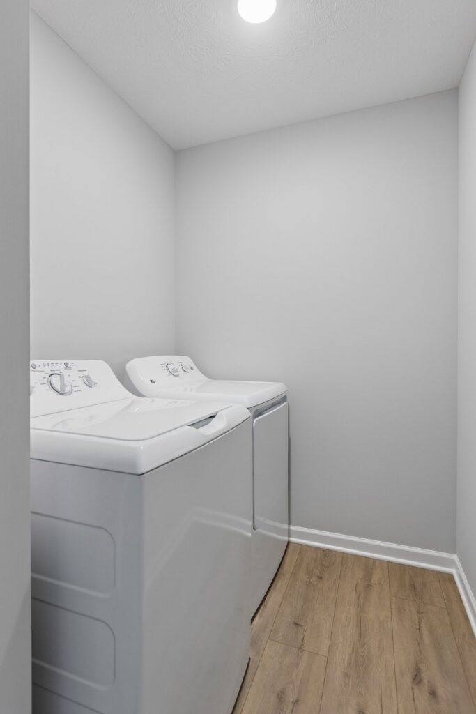 20-web-or-mls-4759 E 21st St_20