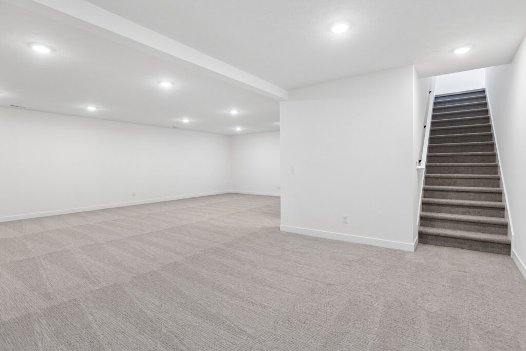 24-web-or-mls-8706 Reed St_024