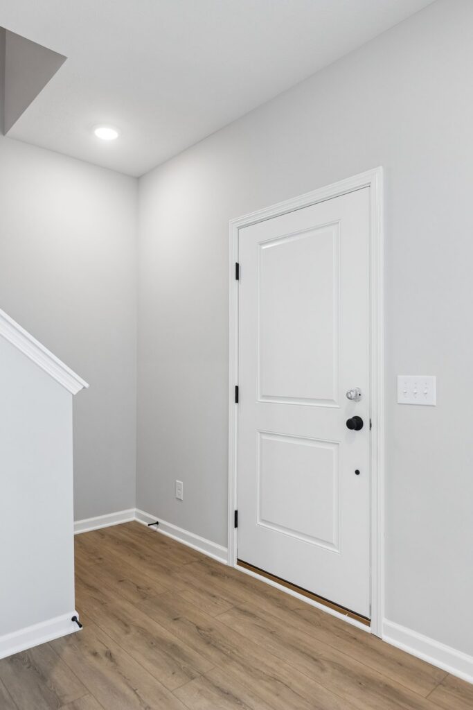 4-web-or-mls-4759 E 21st St_04