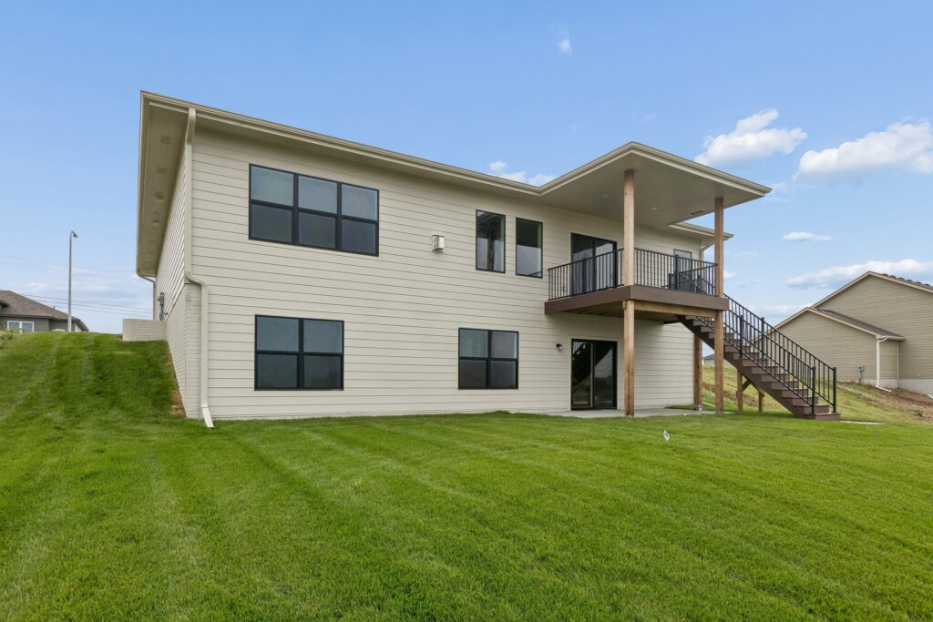 4-web-or-mls-9691 - 8815 Legacy St_004