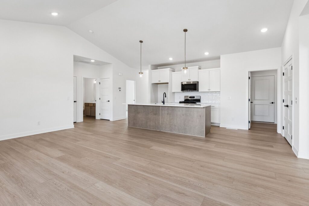 5-web-or-mls-8706 Reed St_005