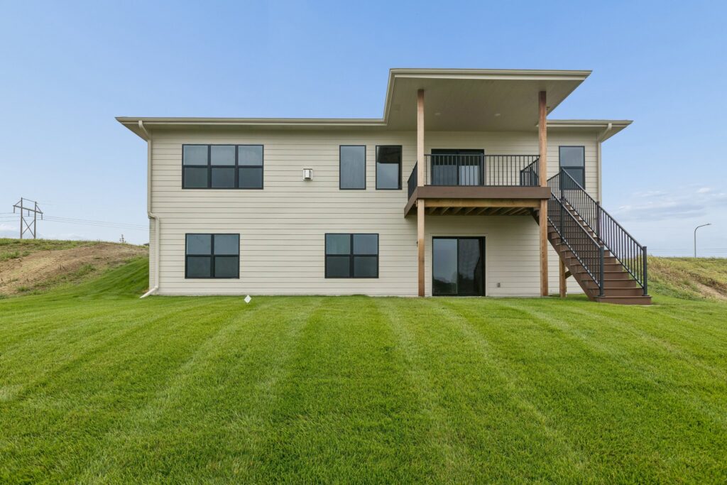 5-web-or-mls-9691 - 8815 Legacy St_005