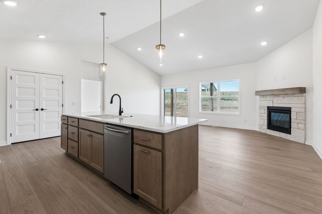 7-web-or-mls-8706 Reed St_007