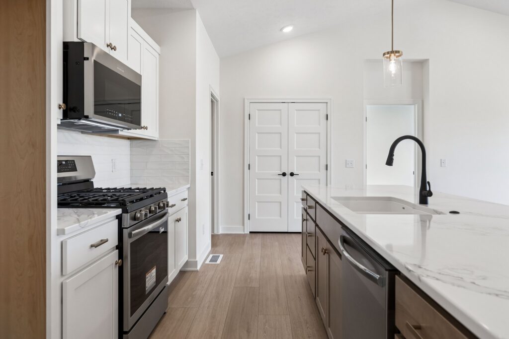 8-web-or-mls-8706 Reed St_008