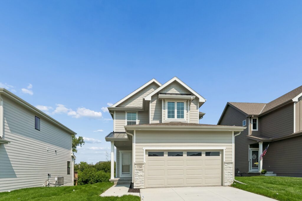 1-web-or-mls-11260 Portage Dr_001