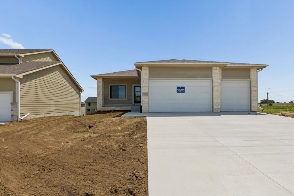 1-web-or-mls-21439 Y St_001