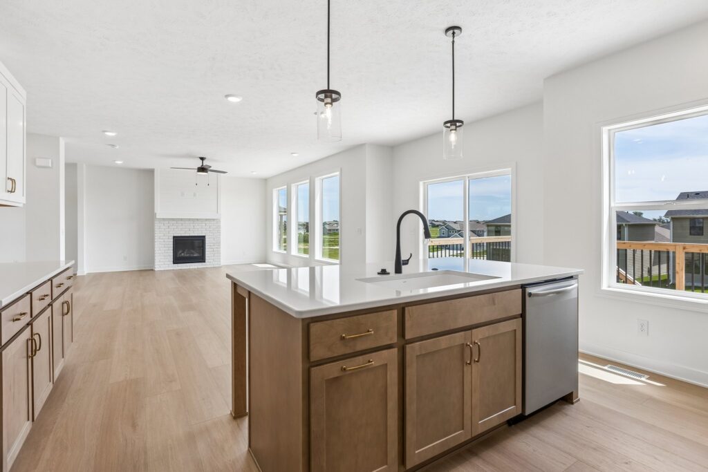 10-web-or-mls-21433 Y St_010