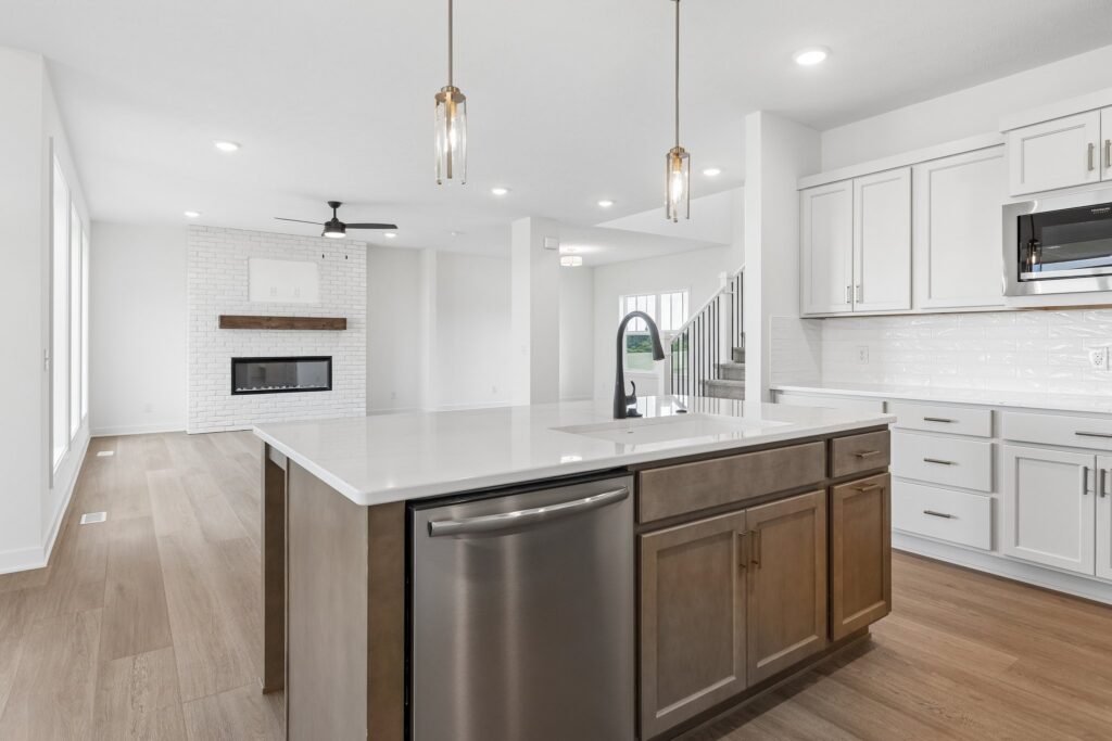 10-web-or-mls-9061 - 20909 Nebraska Ave_010