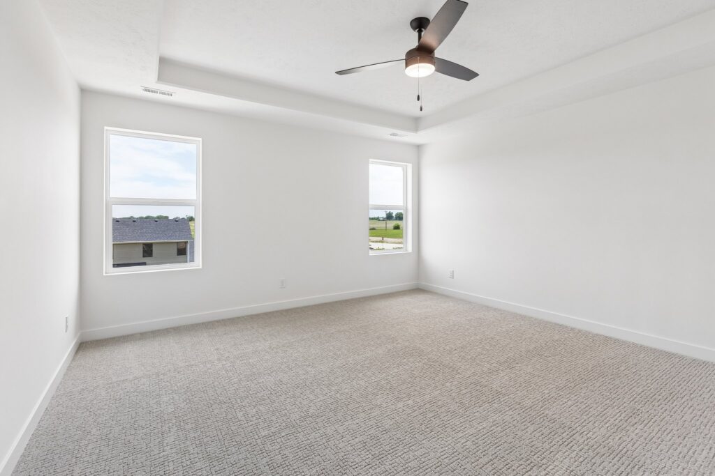 11-web-or-mls-21433 Y St_011