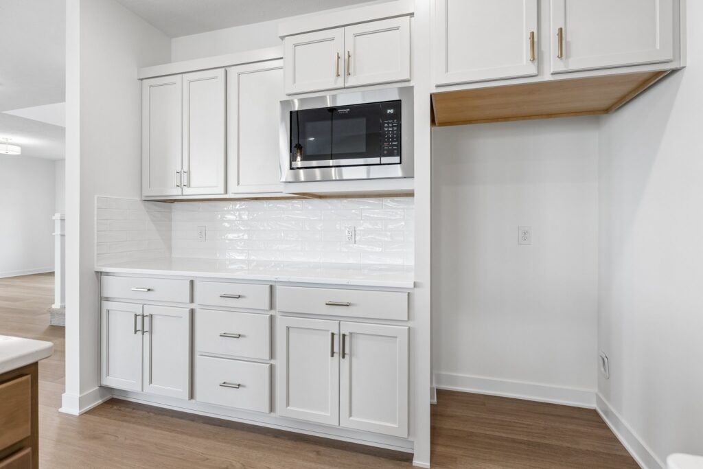 11-web-or-mls-9061 - 20909 Nebraska Ave_011
