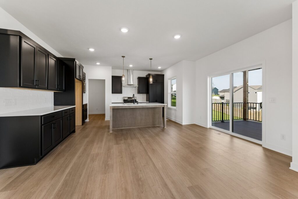 12-web-or-mls-12202 S 111th St_12