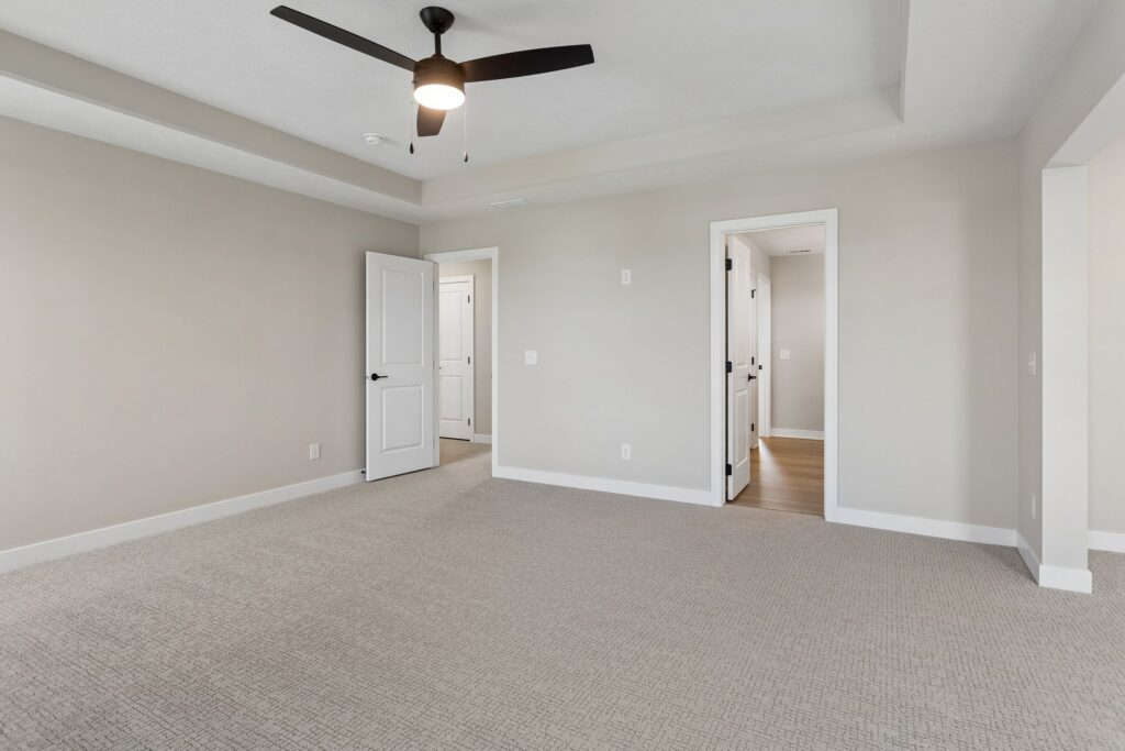 14-web-or-mls-12104 S 109th St_014