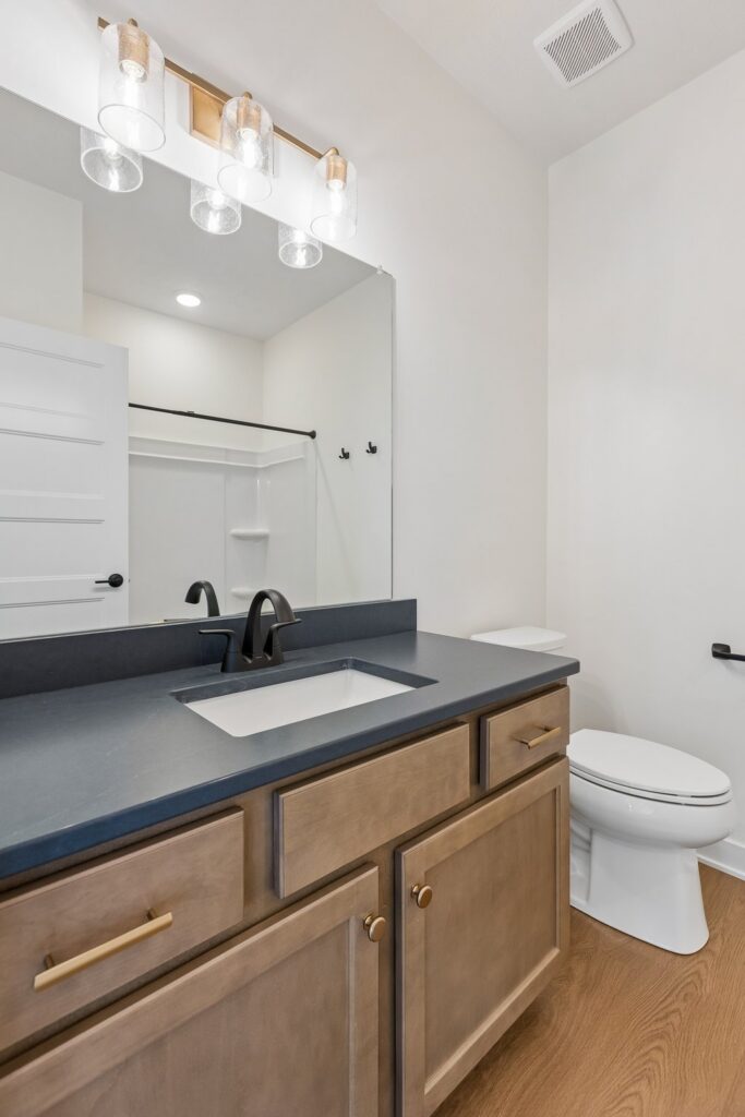 14-web-or-mls-21439 Y St_014