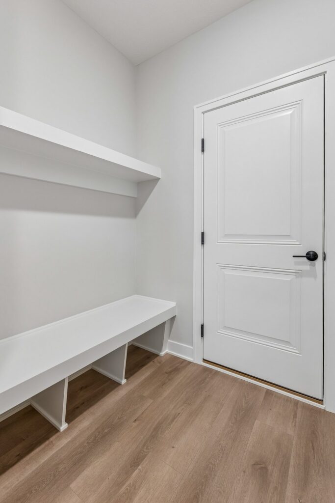 14-web-or-mls-9533 - 11260 Portage Dr_018