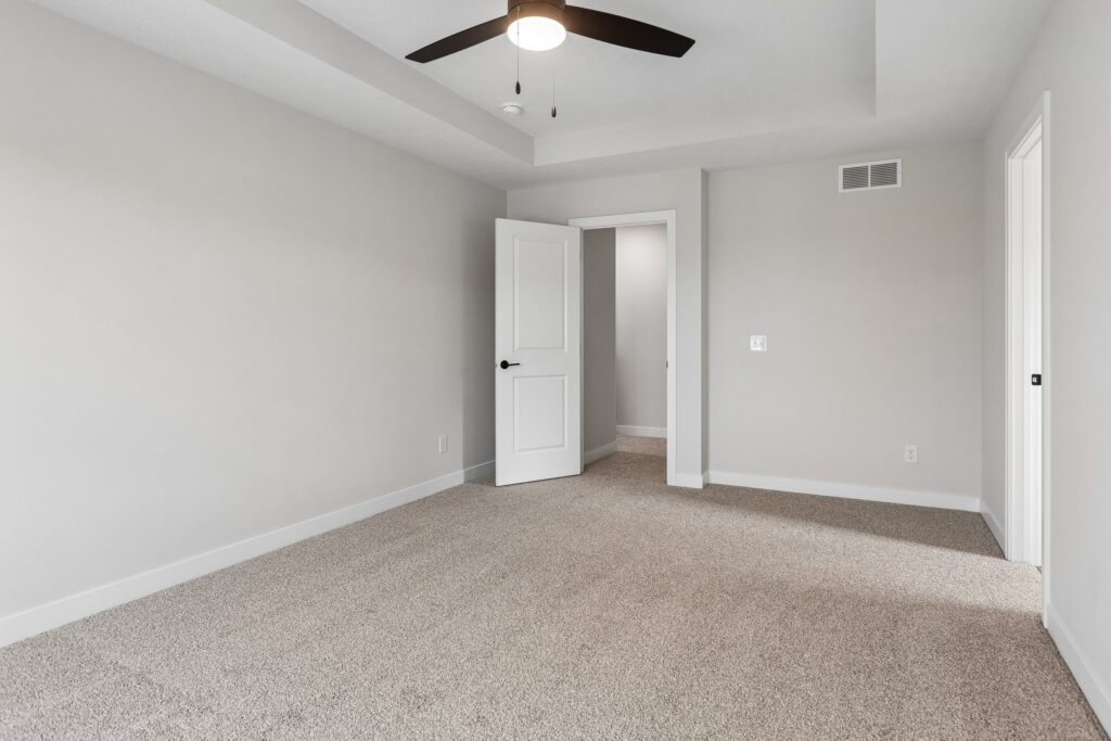 15-web-or-mls-11302 Portage Dr_015
