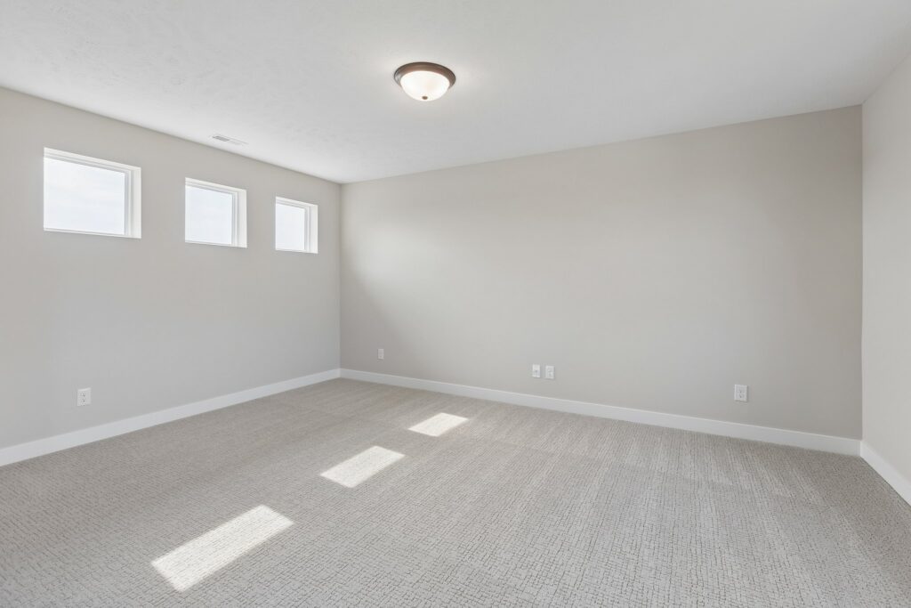 15-web-or-mls-12104 S 109th St_015