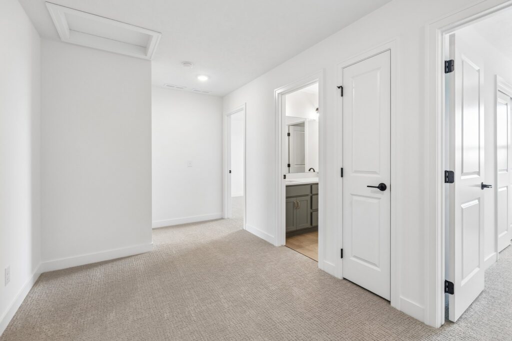 16-web-or-mls-21433 Y St_016