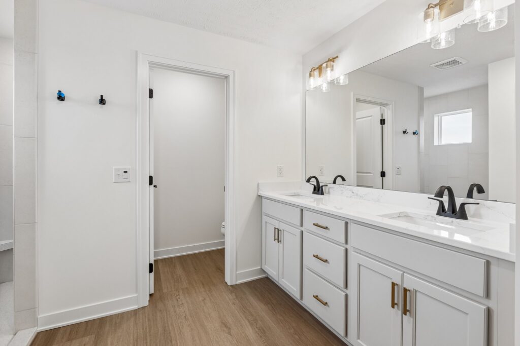 16-web-or-mls-9061 - 20909 Nebraska Ave_016