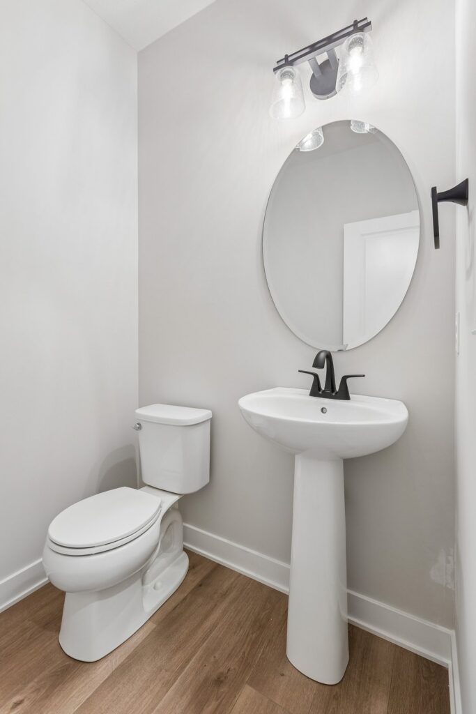 16-web-or-mls-9533 - 11260 Portage Dr_024