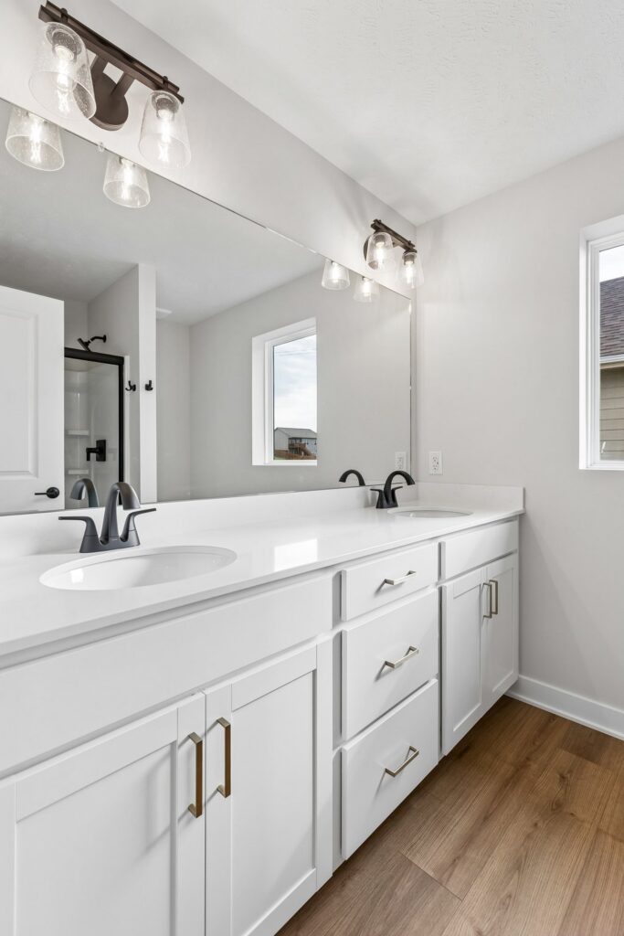 17-web-or-mls-11302 Portage Dr_017