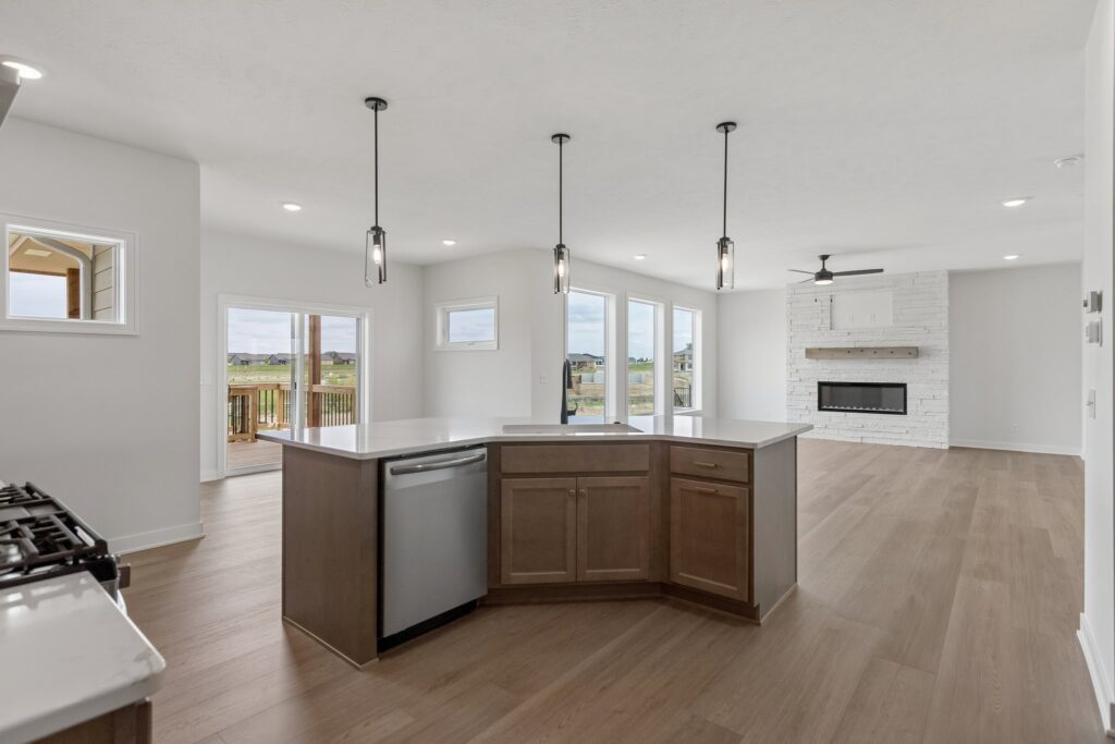 17-web-or-mls-6125 S 215th St_017