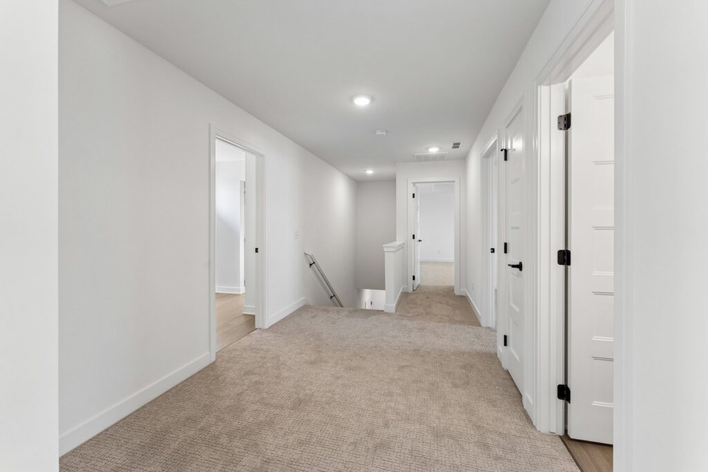 18-web-or-mls-12202 S 111th St_18