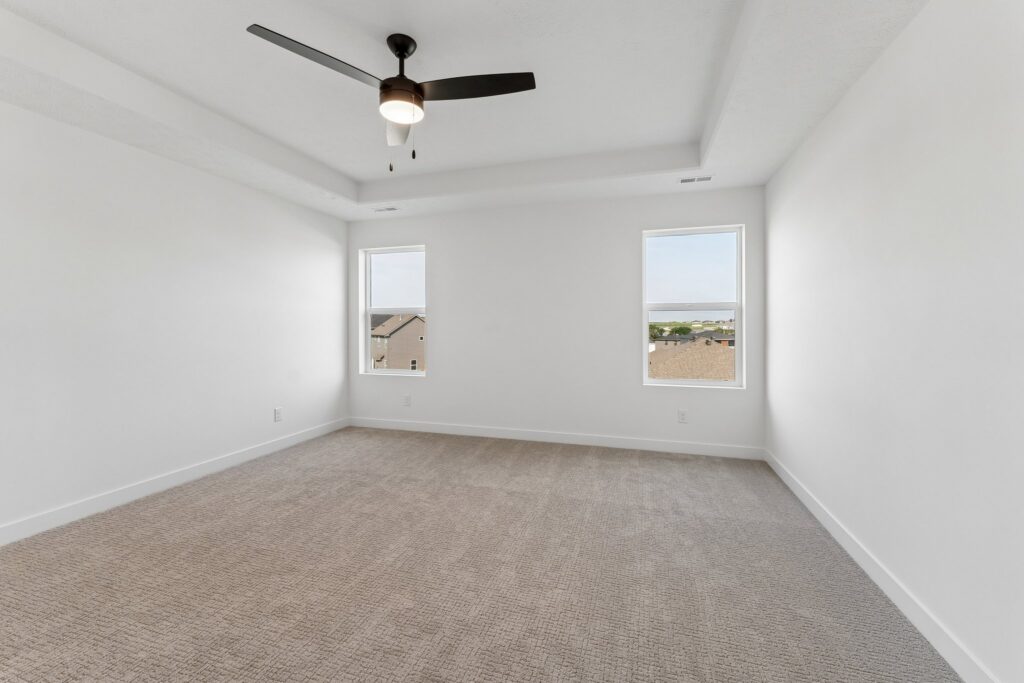 19-web-or-mls-12202 S 111th St_19