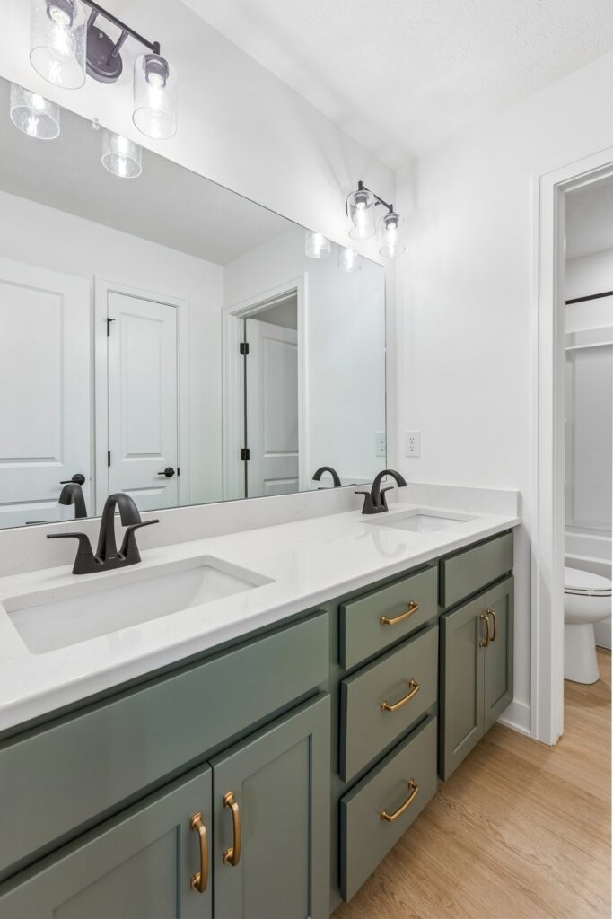 19-web-or-mls-21433 Y St_019