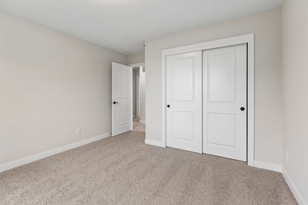 20-web-or-mls-11302 Portage Dr_020