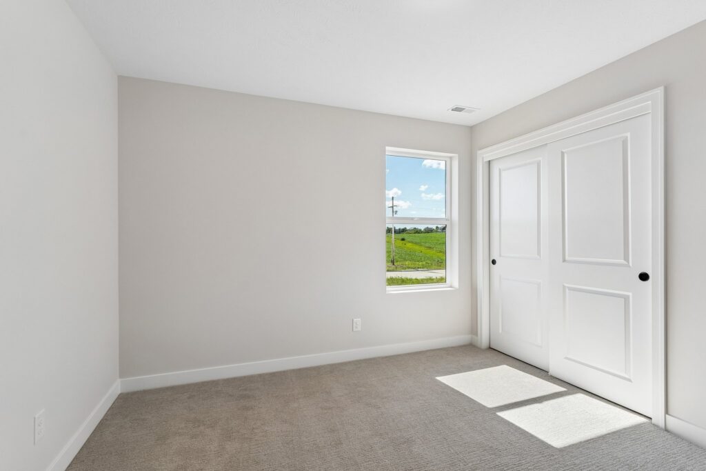 20-web-or-mls-9156 - 12406 S 89th Ave_020