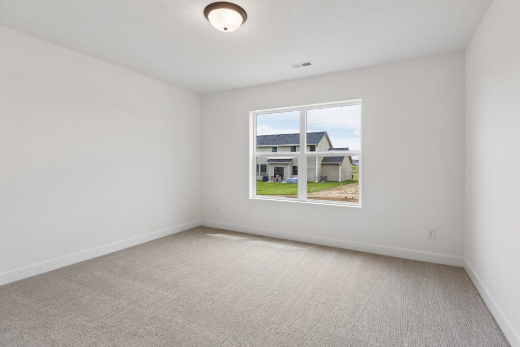 21-web-or-mls-21439 Y St_021